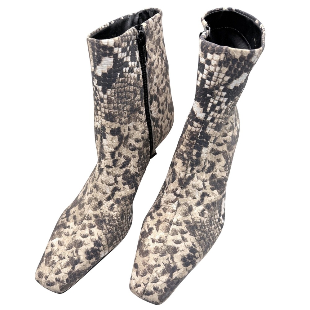 Gianni Bini Ankle Boots Women 8M Cream Snakeskin Square Toe Kitten Heel